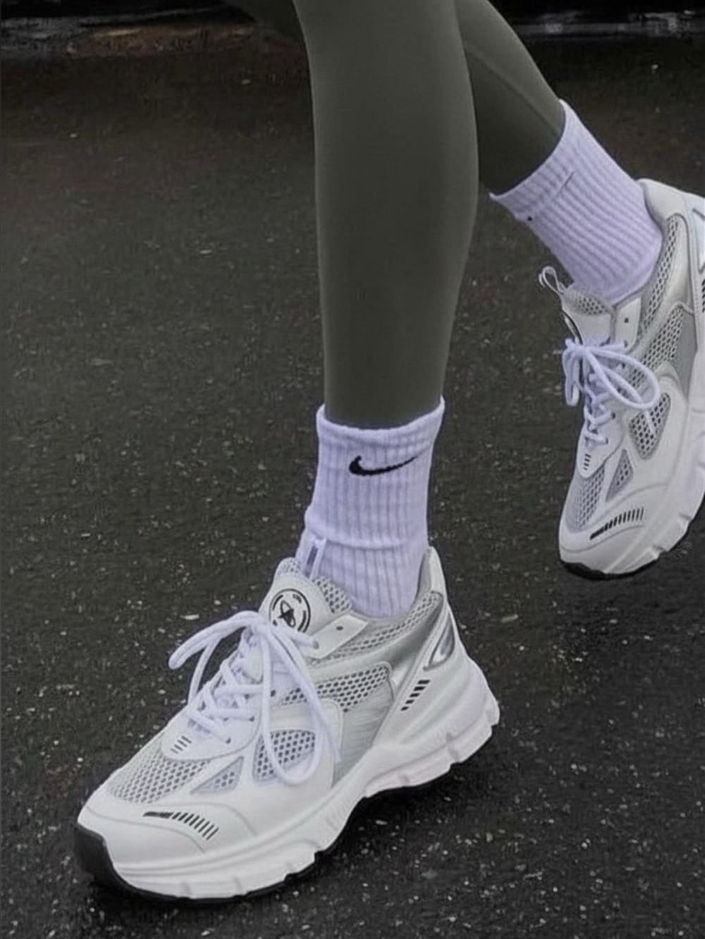 Axel Arigato Marathon Runner Sneakers